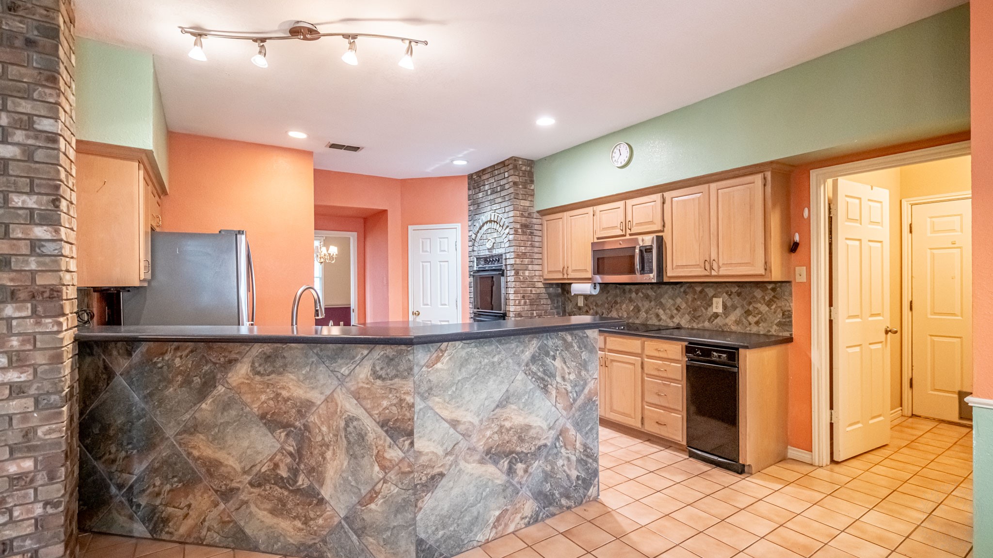 2401 Pebble Drive Granbury TX 76048