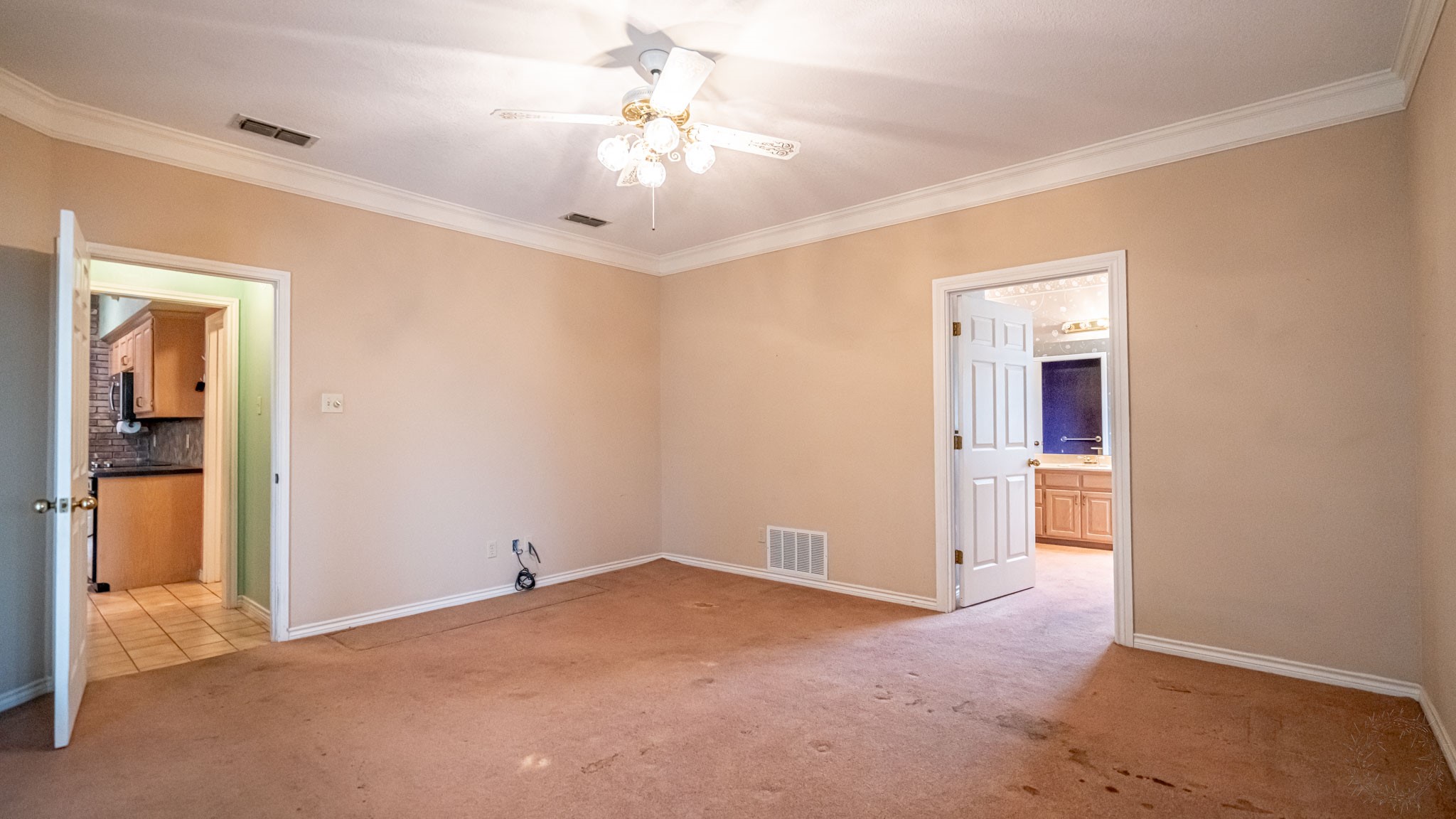 2401 Pebble Drive Granbury TX 76048