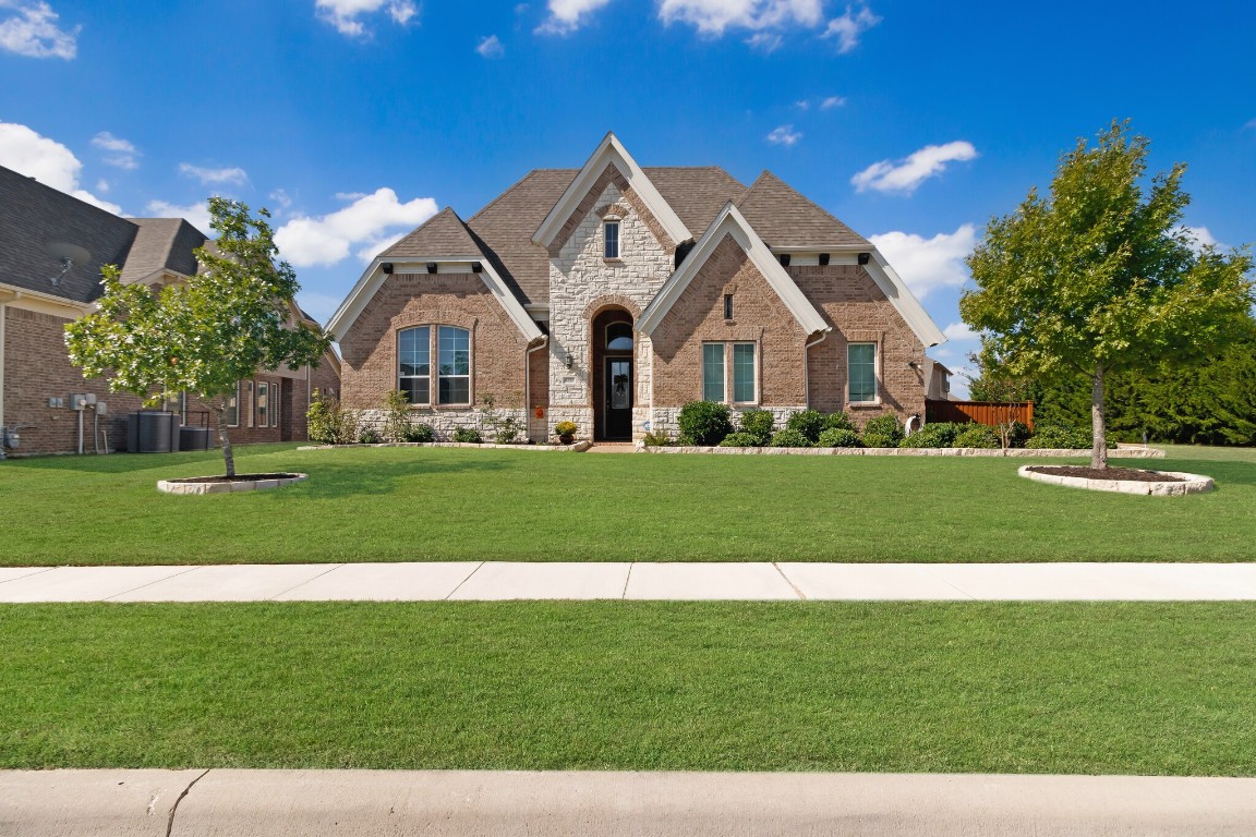 7223 Vienta Point Grand Prairie TX 75054