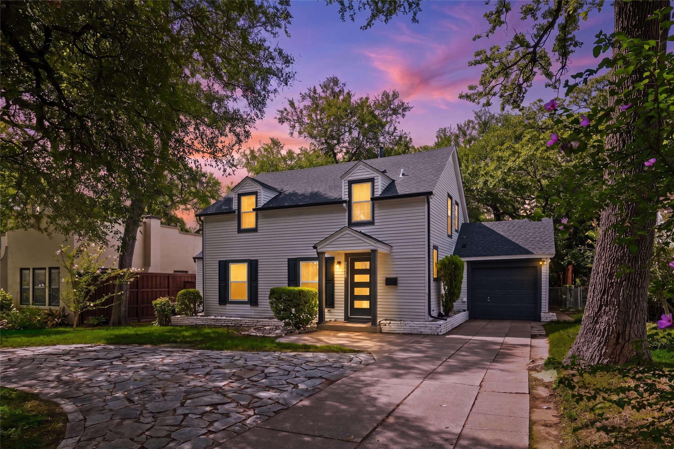 2228 Goldenrod Avenue Fort Worth TX 76111