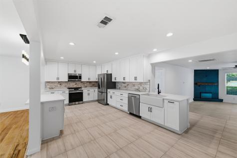 2228 Goldenrod Avenue Fort Worth TX 76111