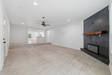 2228 Goldenrod Avenue Fort Worth TX 76111
