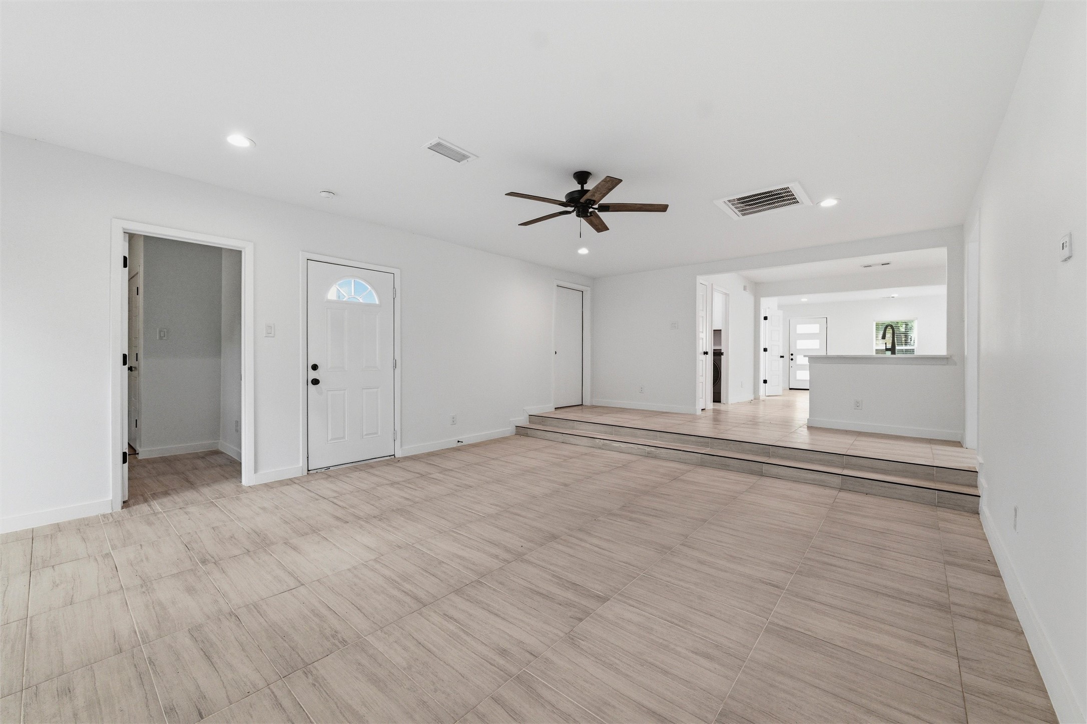 2228 Goldenrod Avenue Fort Worth TX 76111