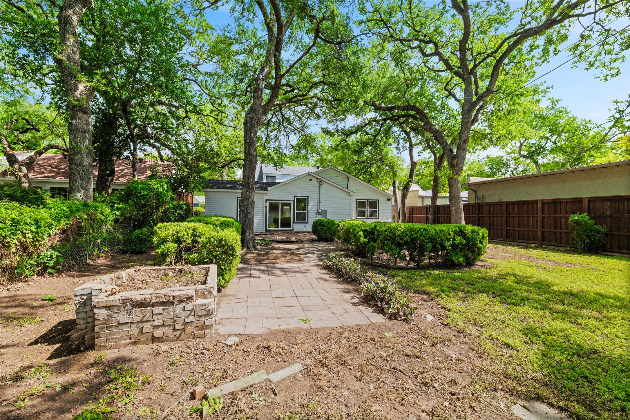 2228 Goldenrod Avenue Fort Worth TX 76111