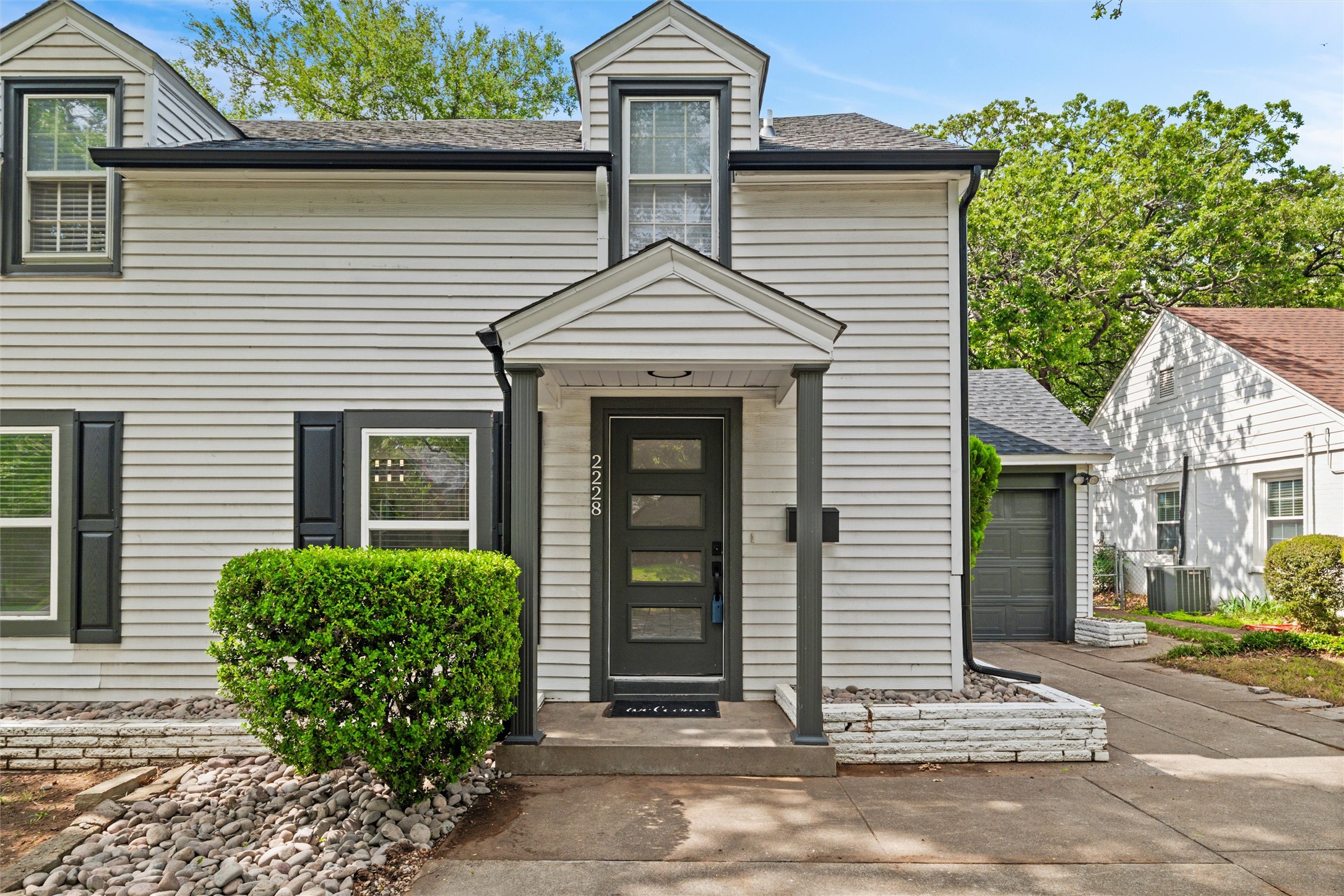 2228 Goldenrod Avenue Fort Worth TX 76111