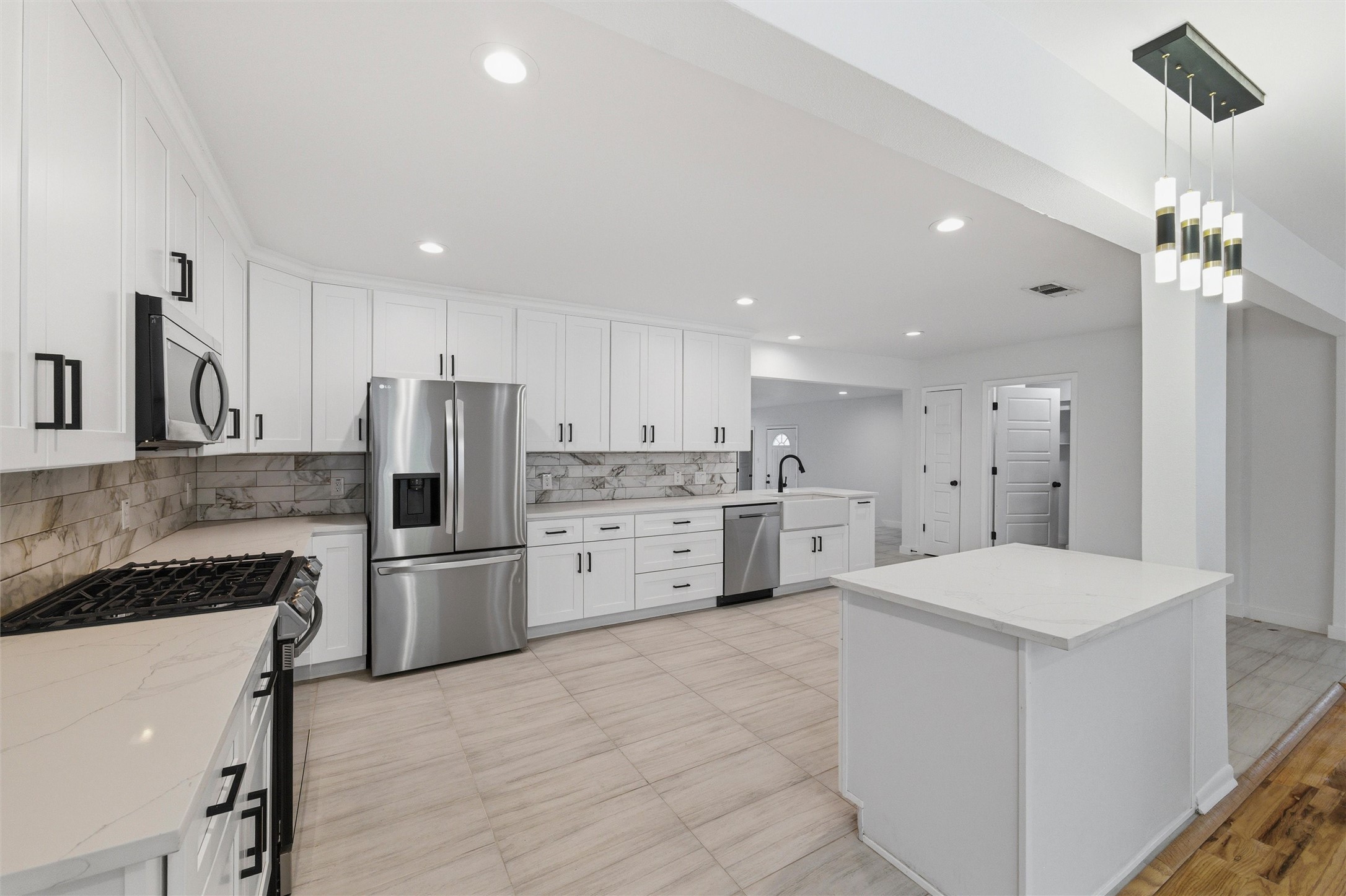 2228 Goldenrod Avenue Fort Worth TX 76111