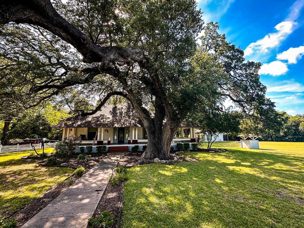 1708 S Wall Street Belton TX 76513