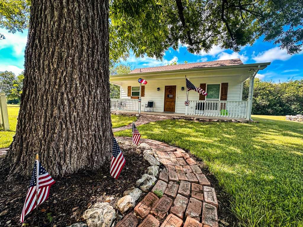 1708 S Wall Street Belton TX 76513