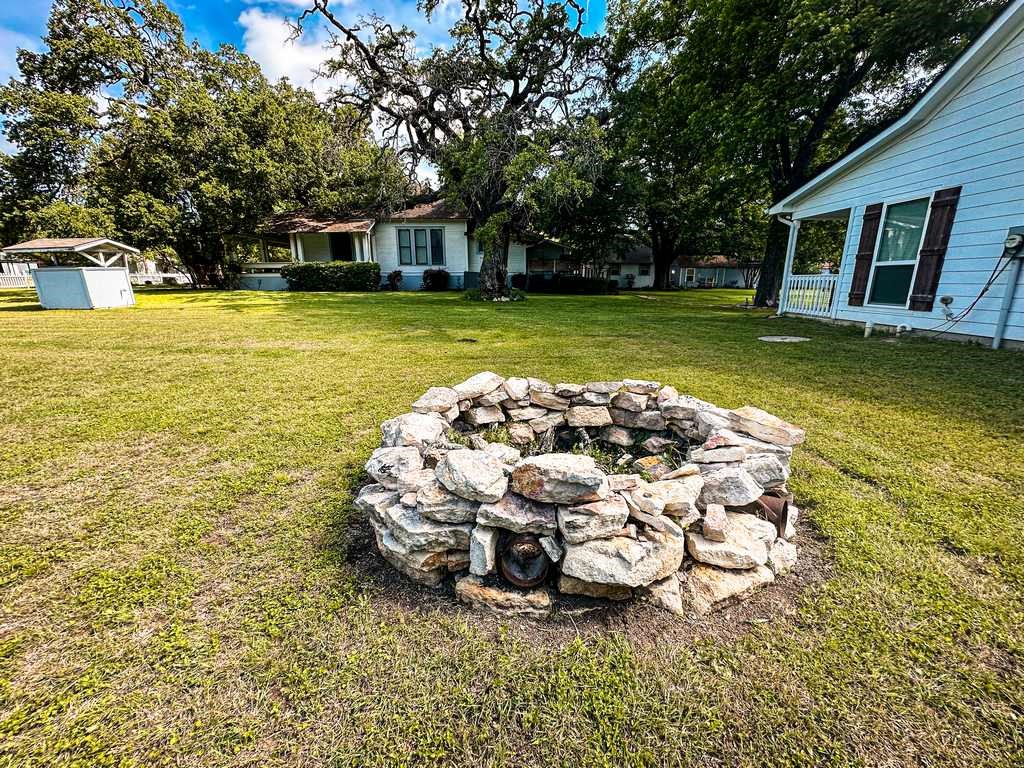 1708 S Wall Street Belton TX 76513