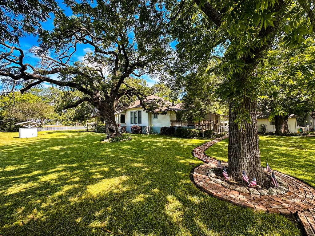 1708 S Wall Street Belton TX 76513