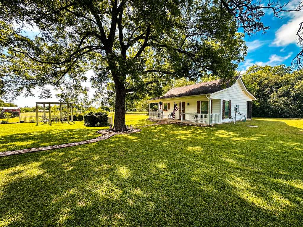 1708 S Wall Street Belton TX 76513