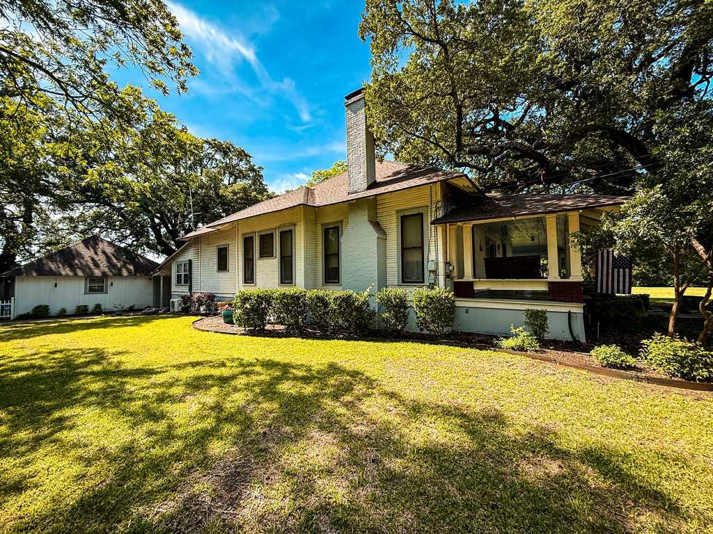 1708 S Wall Street Belton TX 76513
