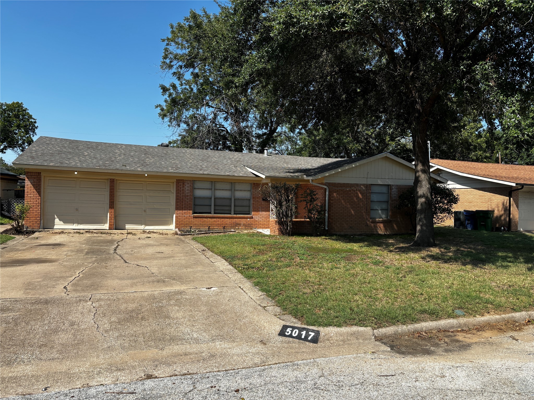 5017 Sabelle Lane Haltom City TX 76117