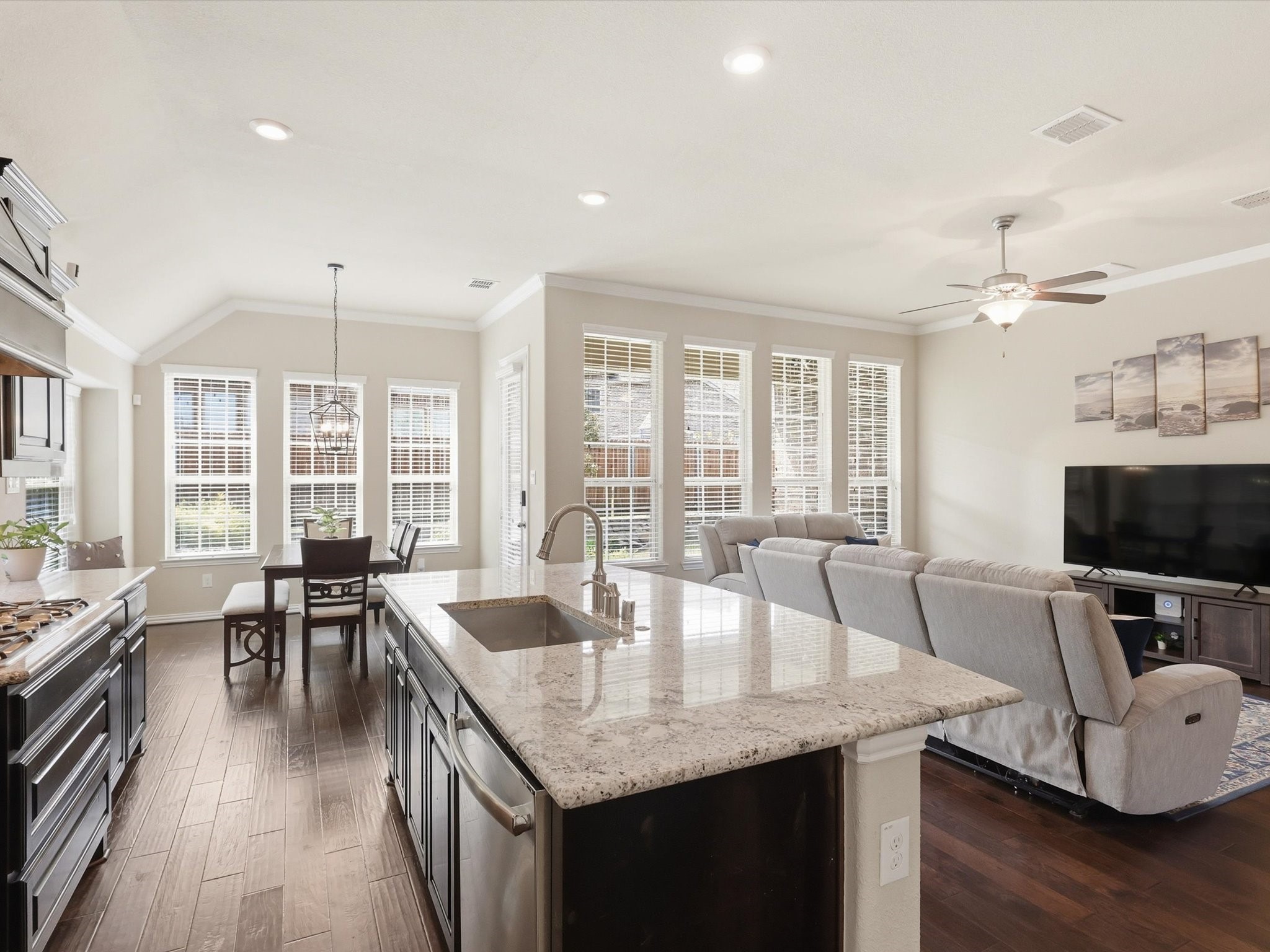 800 River Oak Avenue Euless TX 76039