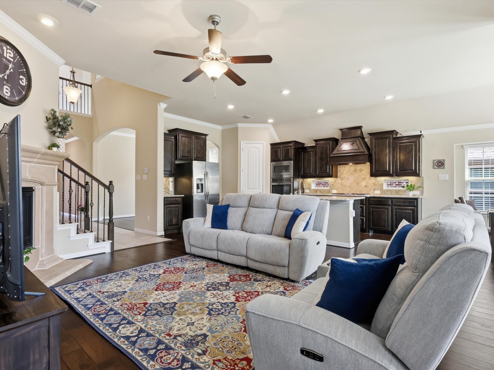 800 River Oak Avenue Euless TX 76039
