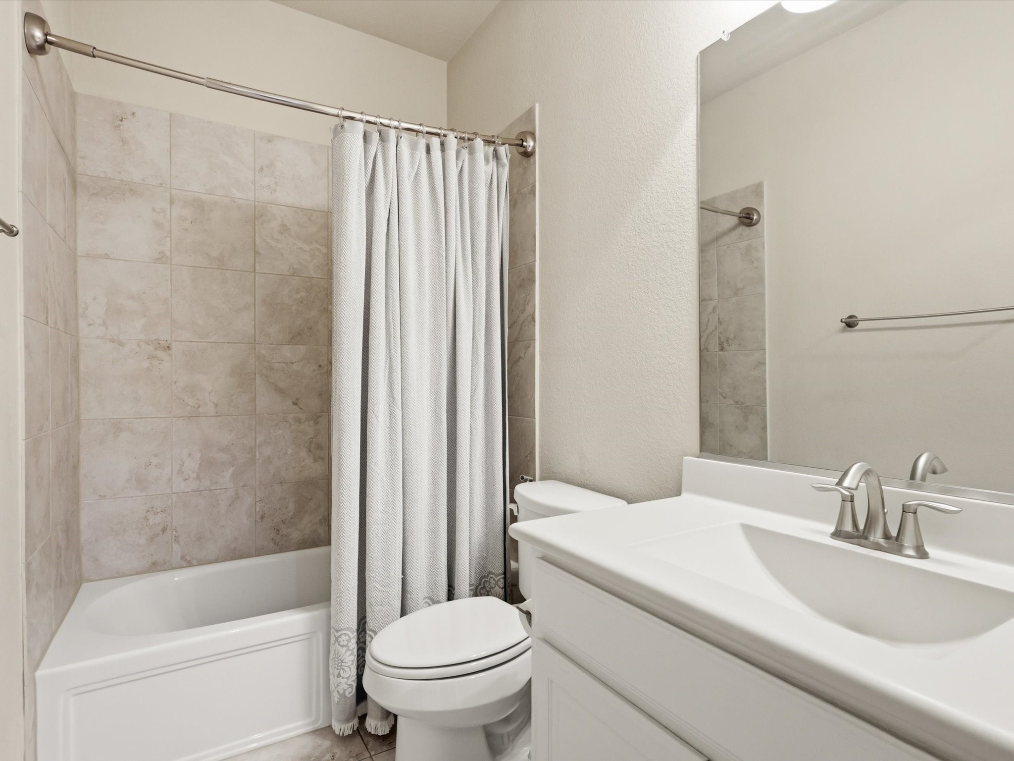 800 River Oak Avenue Euless TX 76039