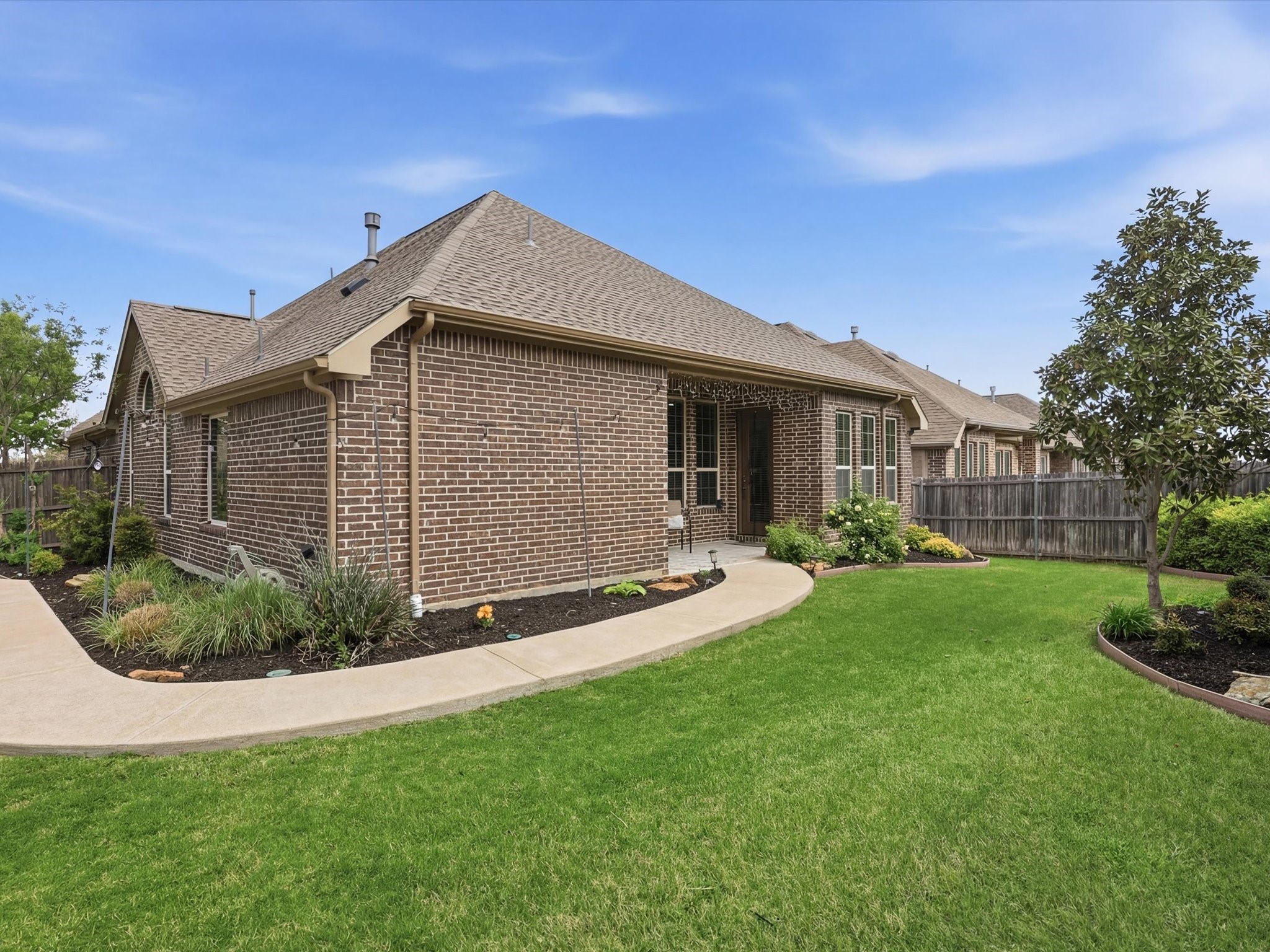 800 River Oak Avenue Euless TX 76039