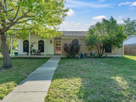 216 NE Cindy Lane Burleson TX 76028