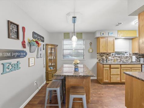 216 NE Cindy Lane Burleson TX 76028