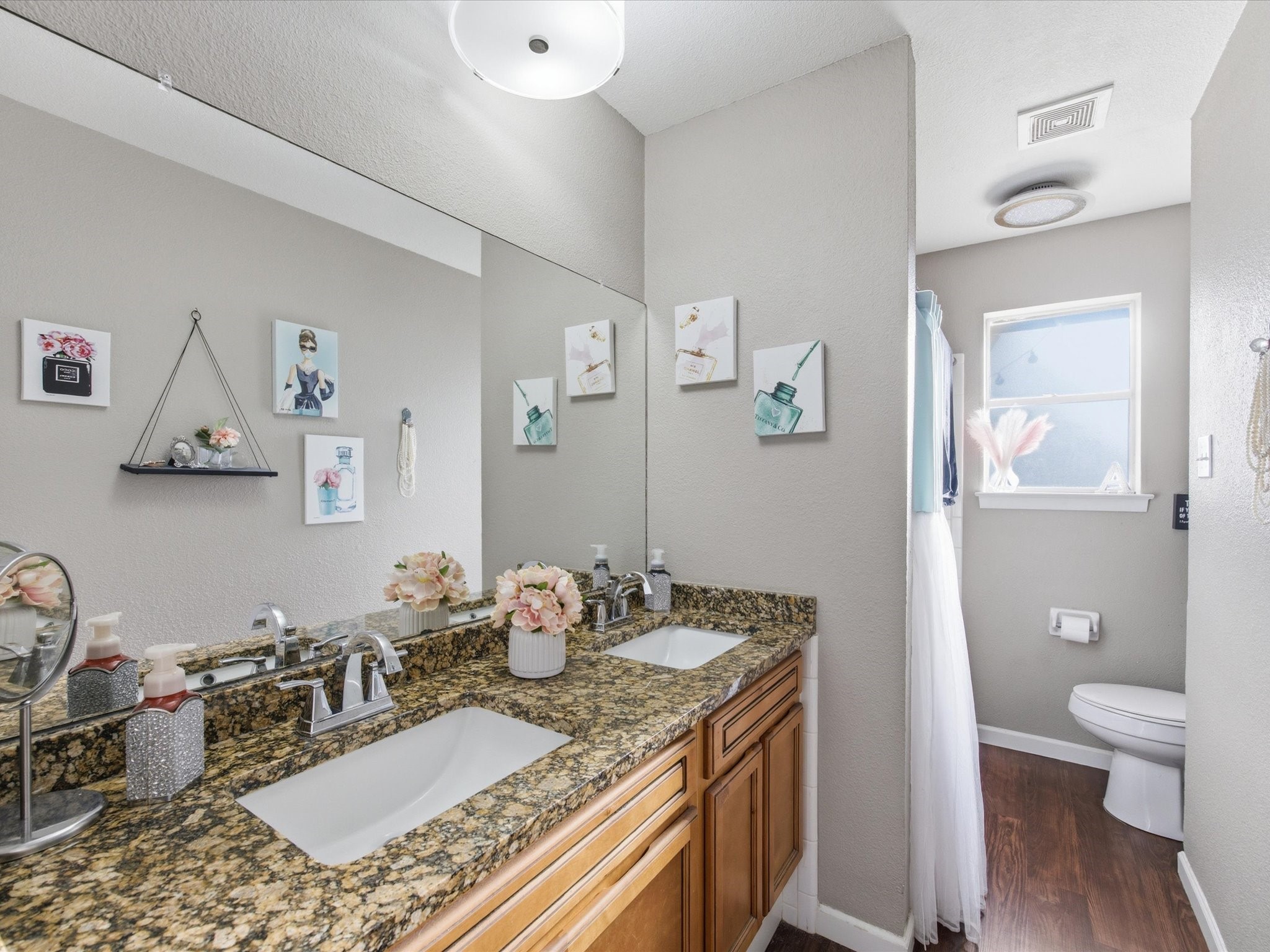 216 NE Cindy Lane Burleson TX 76028