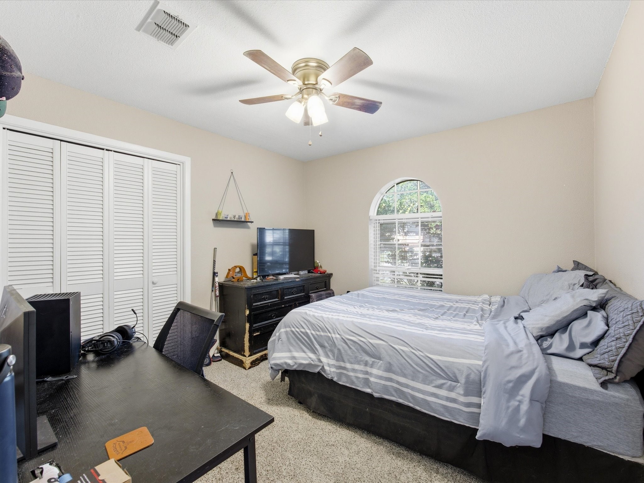 216 NE Cindy Lane Burleson TX 76028