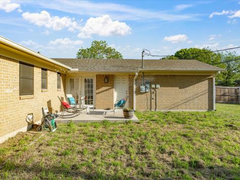 216 NE Cindy Lane Burleson TX 76028