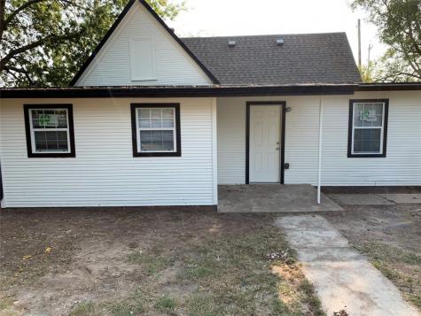 403 Decatur Street Bowie TX 76230