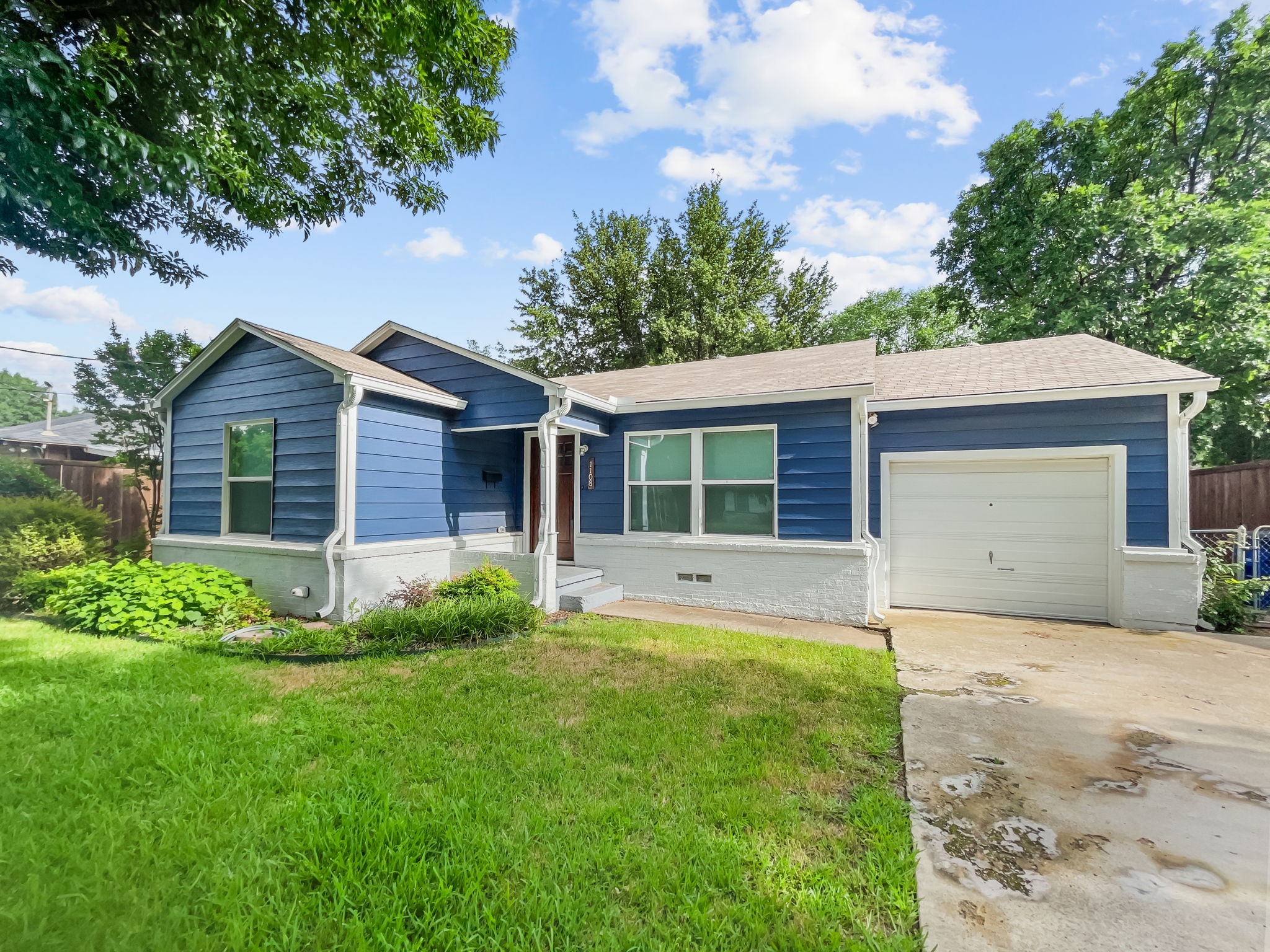 1108 E Russell Avenue Carrollton TX 75006