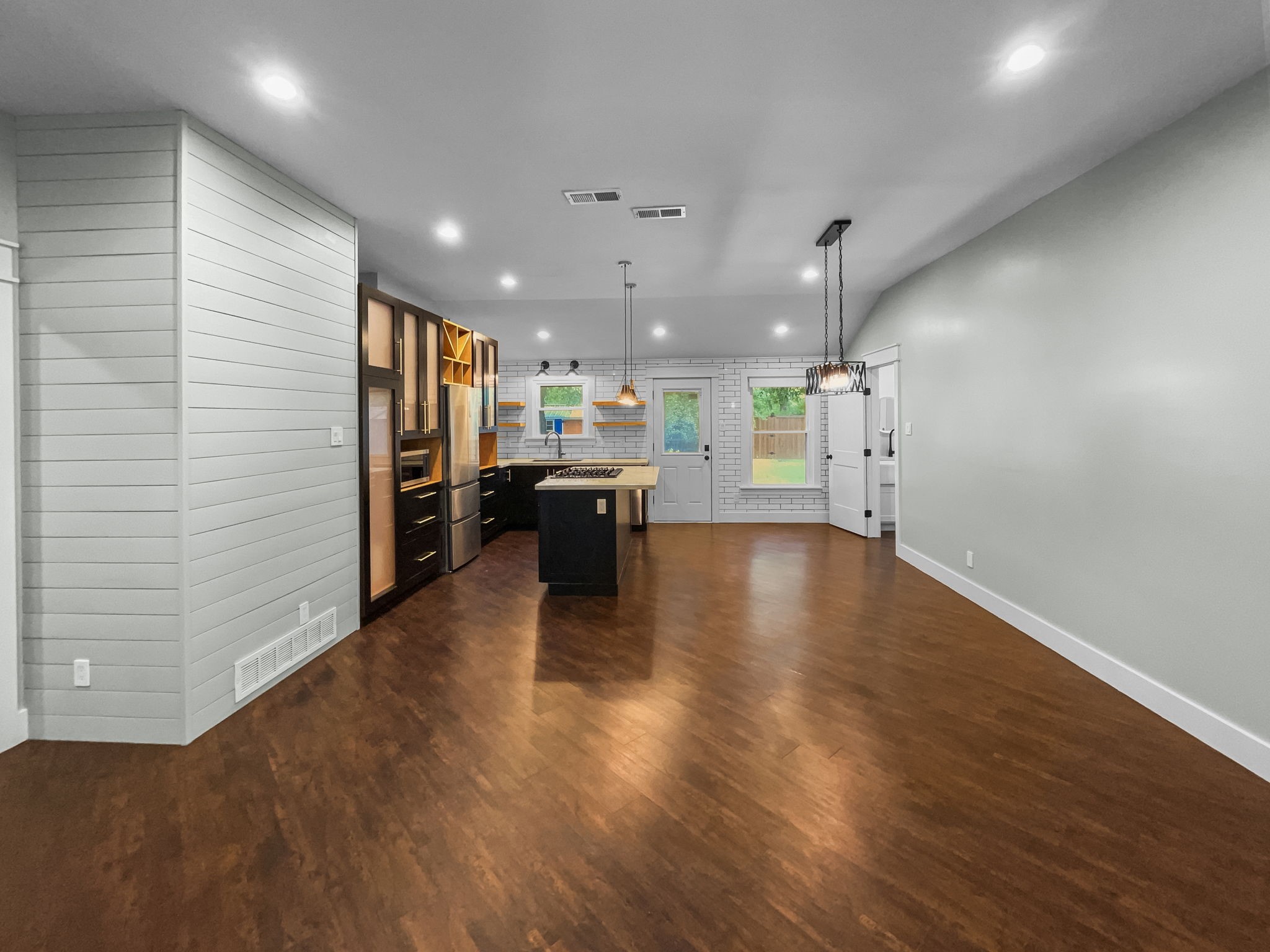 1108 E Russell Avenue Carrollton TX 75006
