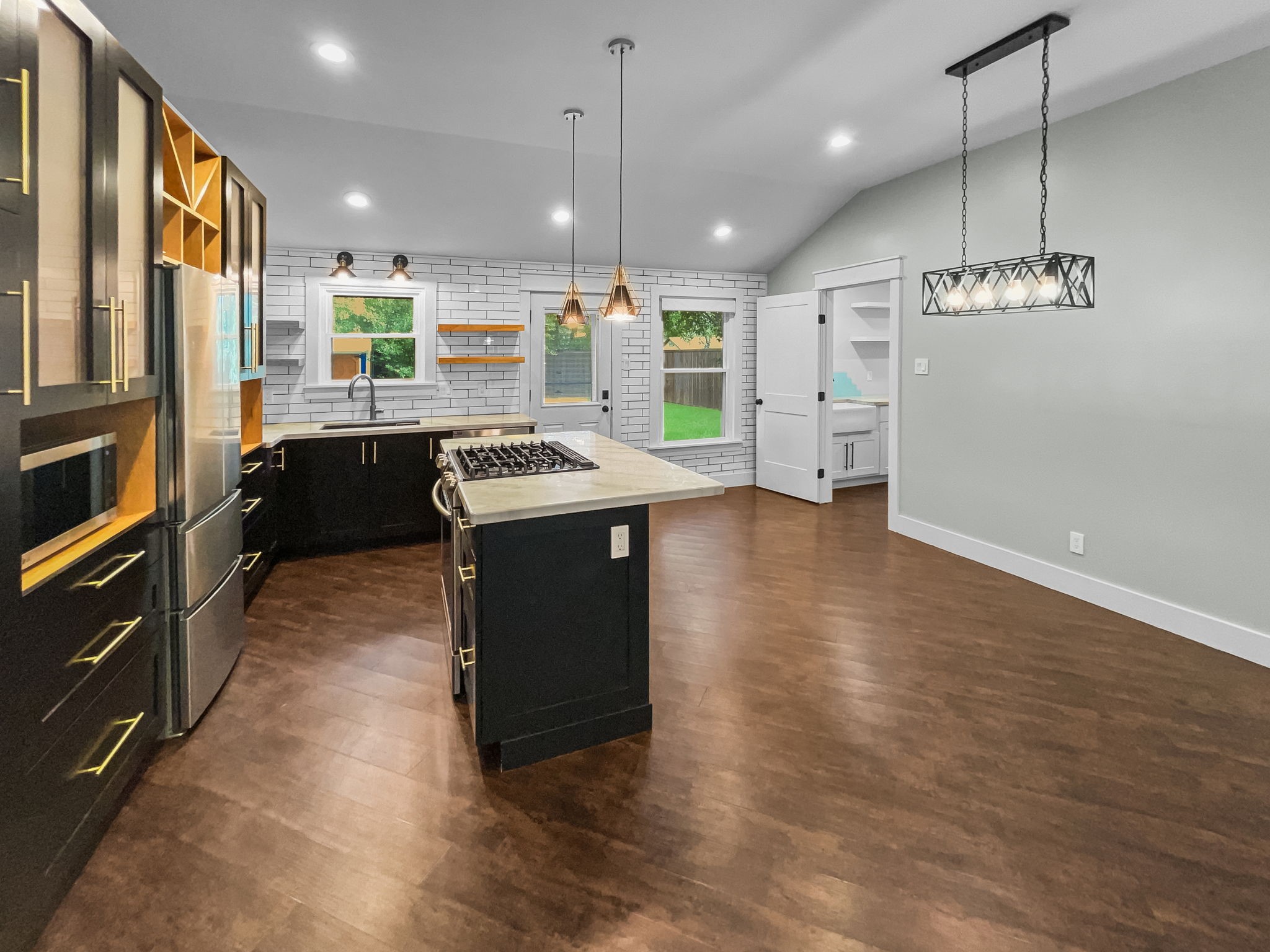 1108 E Russell Avenue Carrollton TX 75006