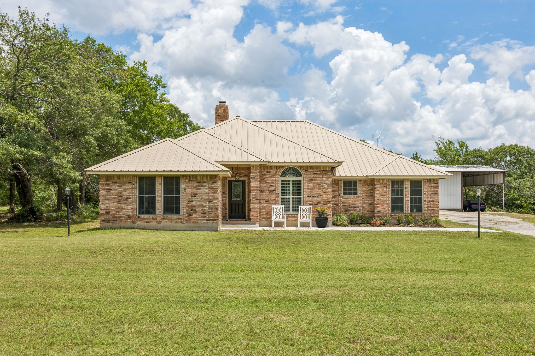 807 E State Highway 11 Tom Bean TX 75491