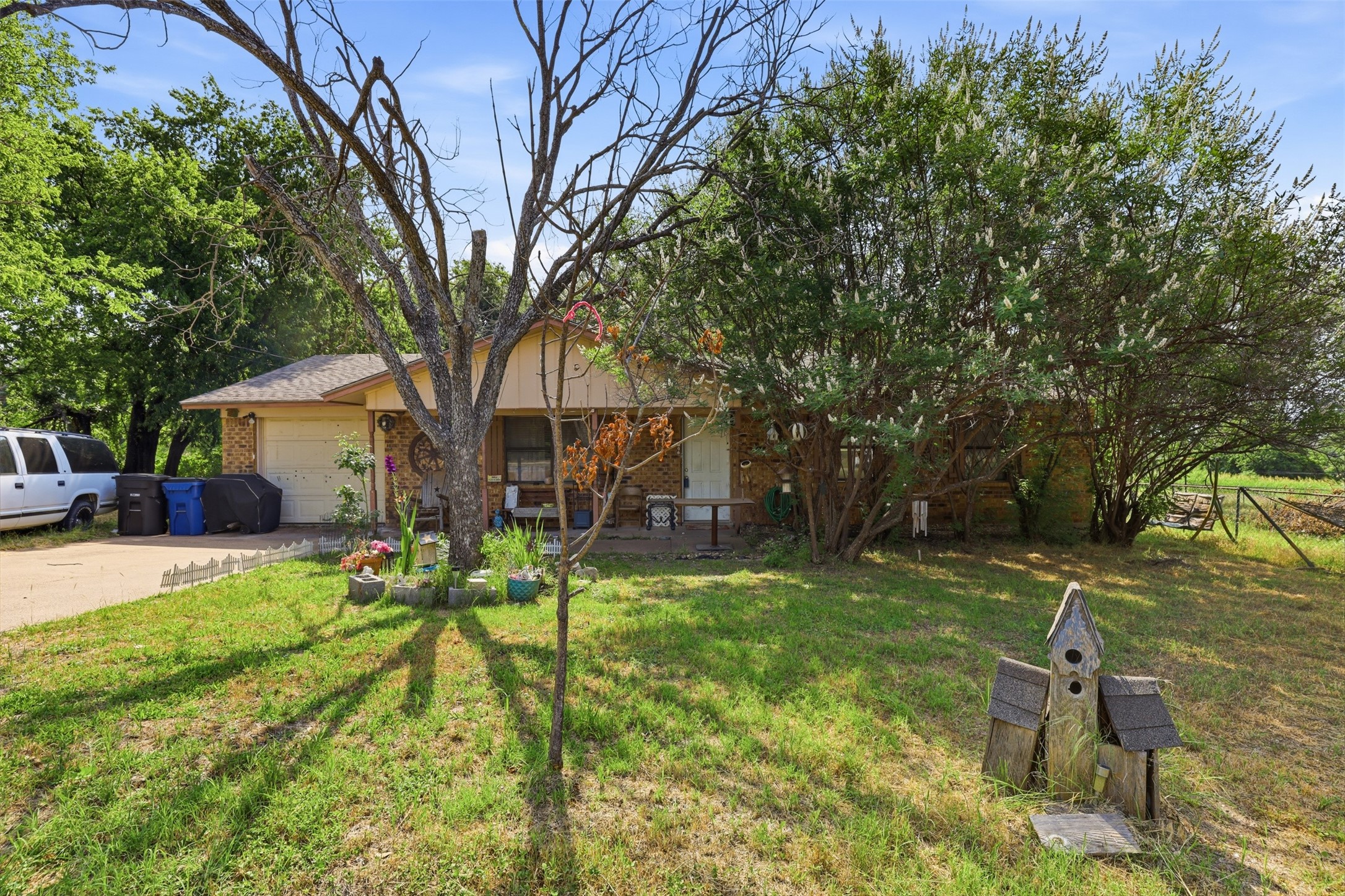 606 E Barton Street Granbury TX 76048