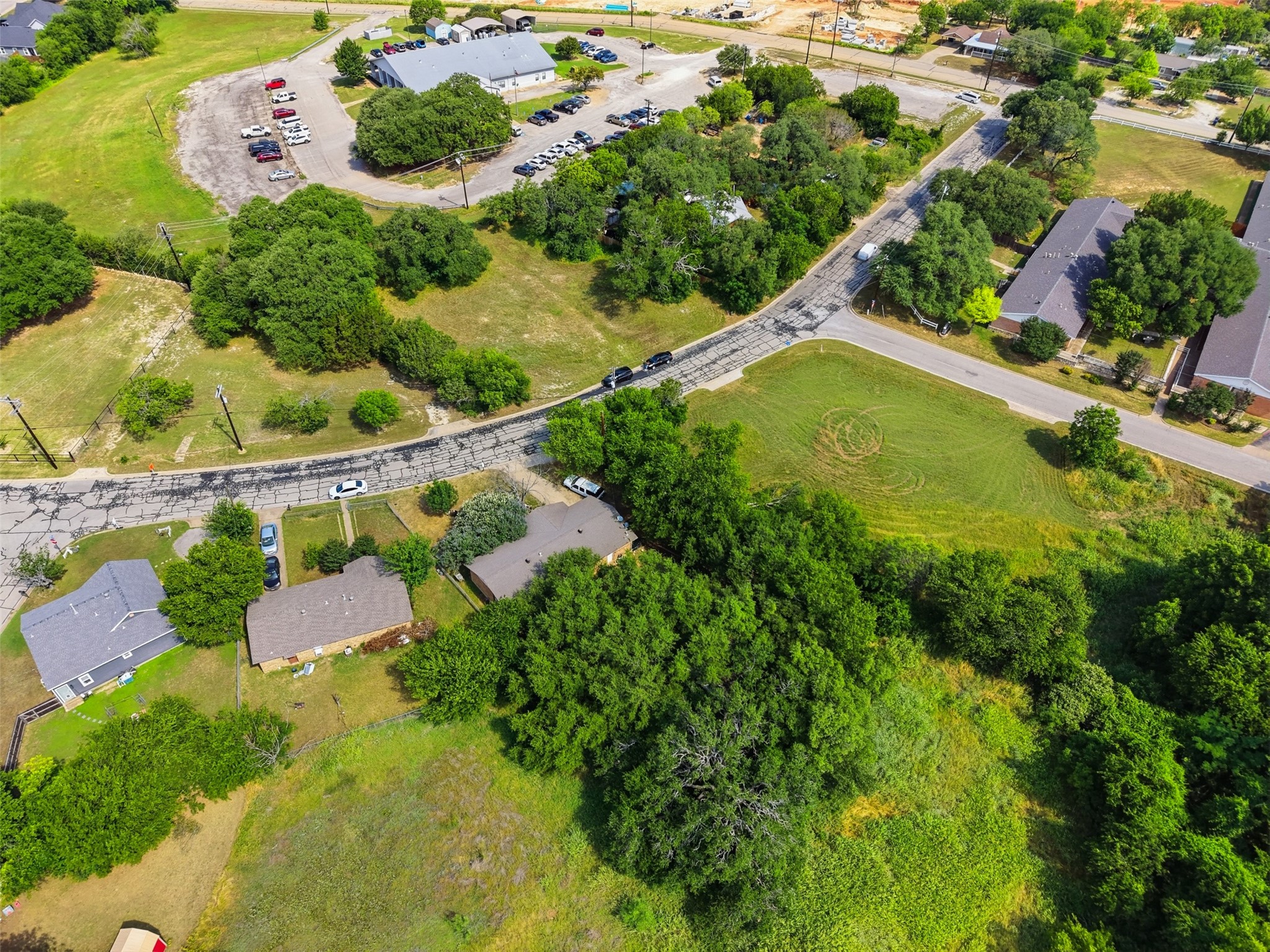 606 E Barton Street Granbury TX 76048