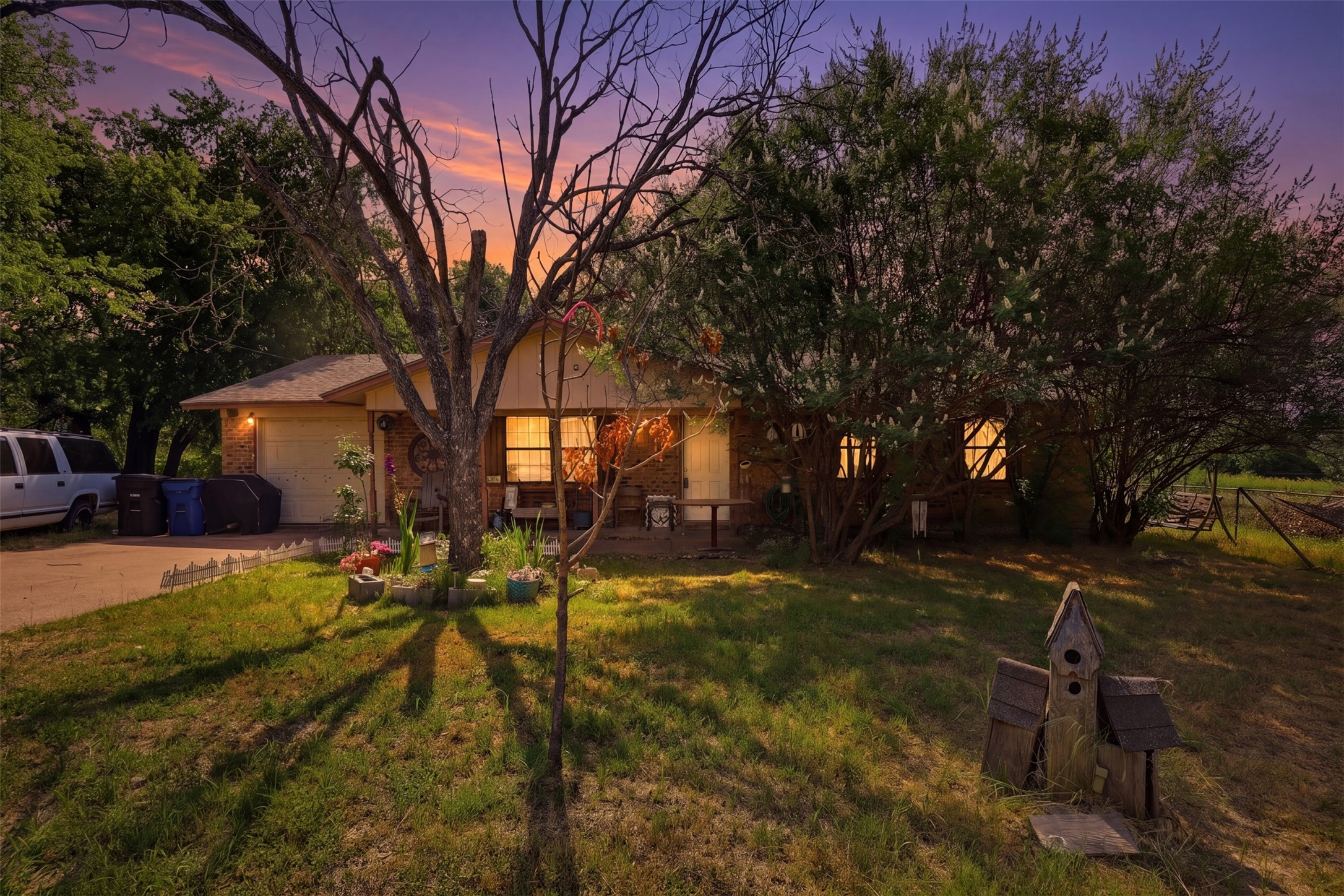 606 E Barton Street Granbury TX 76048