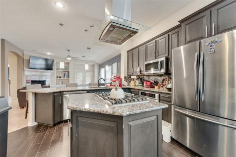 709 Creek Walk Place Arlington TX 76015