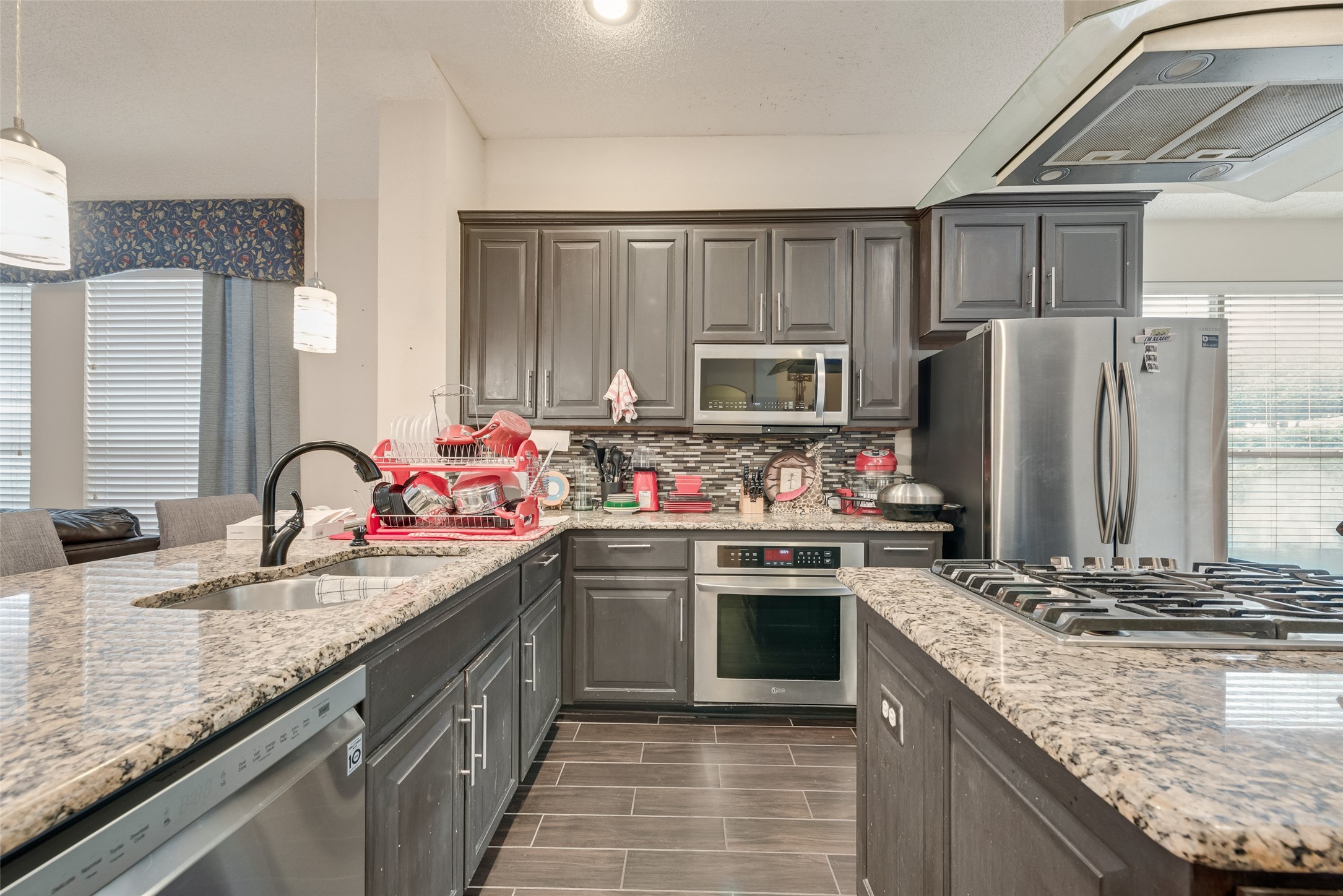 709 Creek Walk Place Arlington TX 76015
