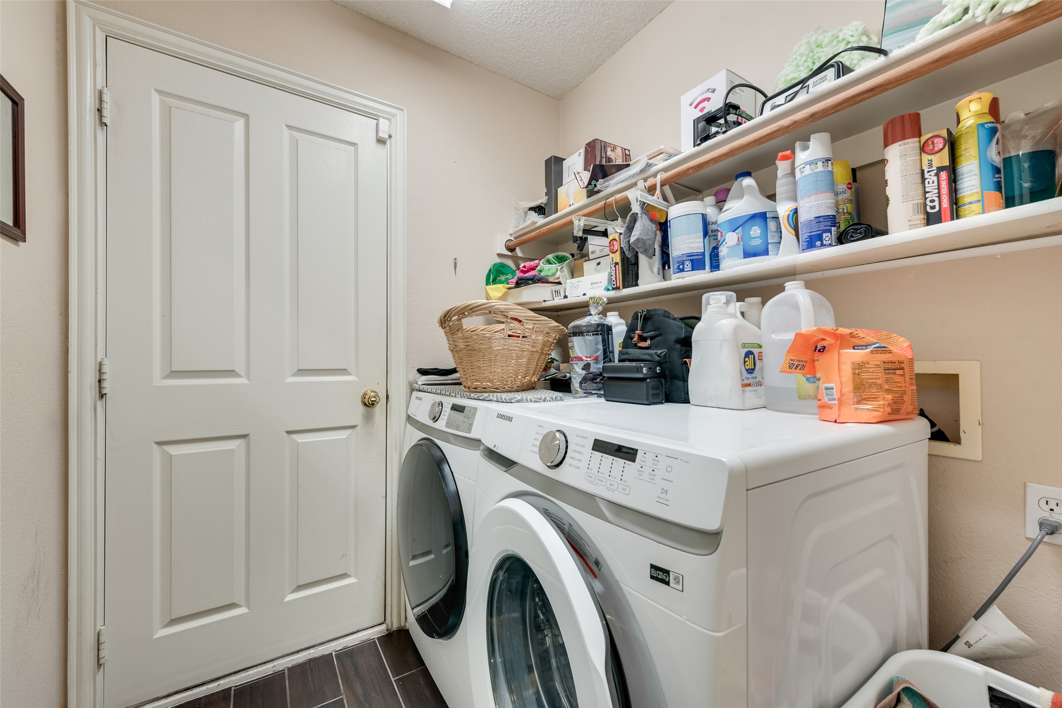 709 Creek Walk Place Arlington TX 76015