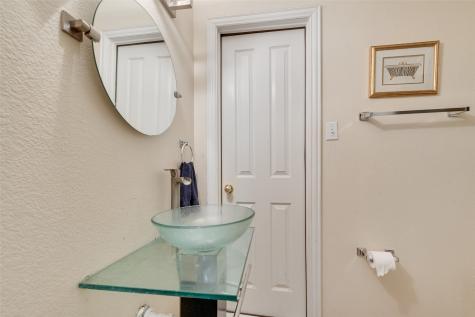 709 Creek Walk Place Arlington TX 76015