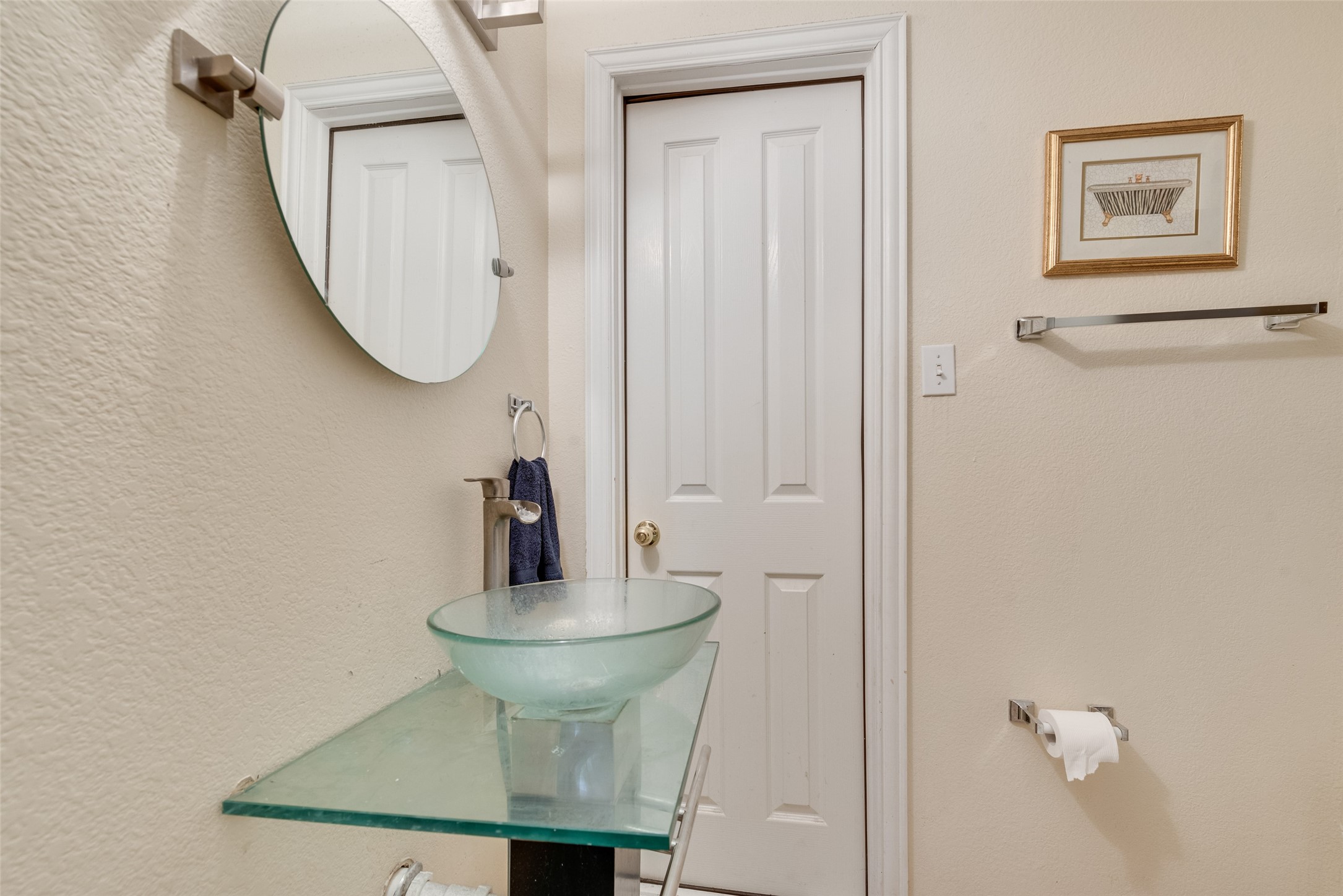 709 Creek Walk Place Arlington TX 76015