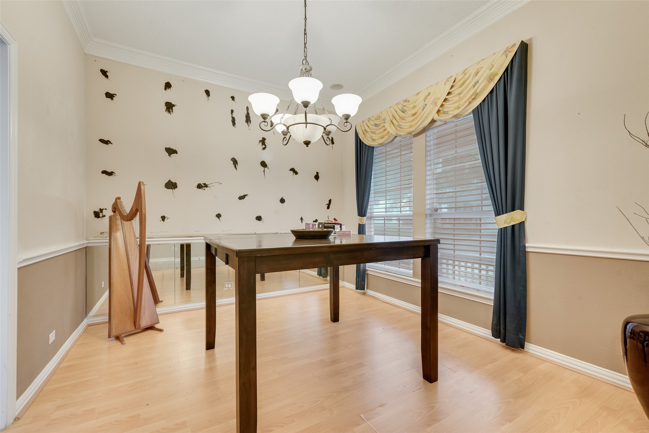 709 Creek Walk Place Arlington TX 76015