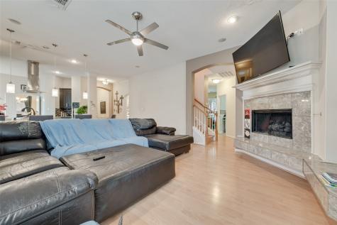 709 Creek Walk Place Arlington TX 76015