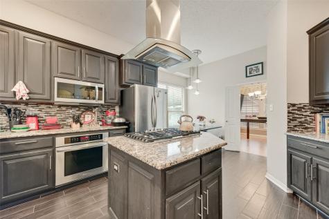 709 Creek Walk Place Arlington TX 76015