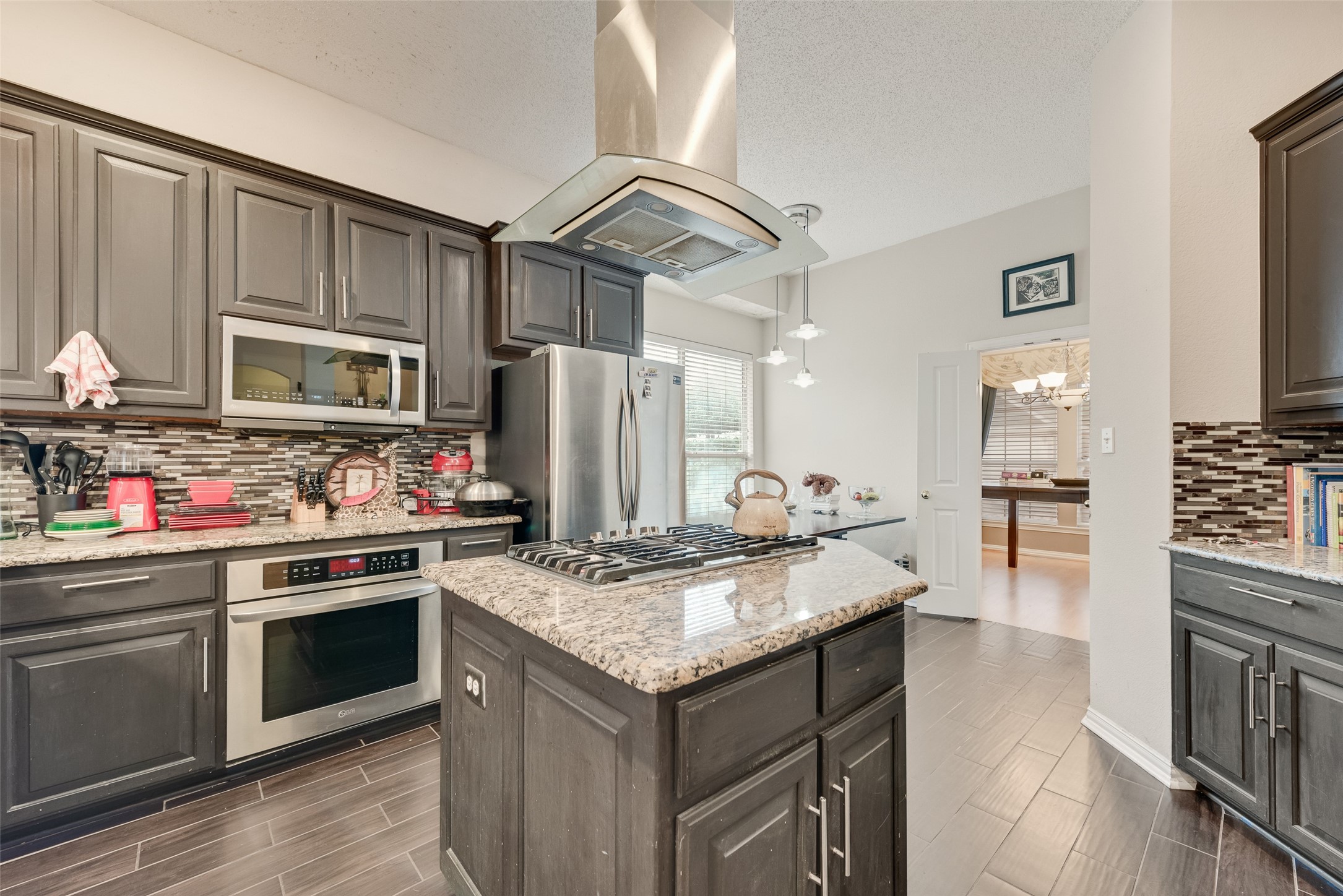 709 Creek Walk Place Arlington TX 76015