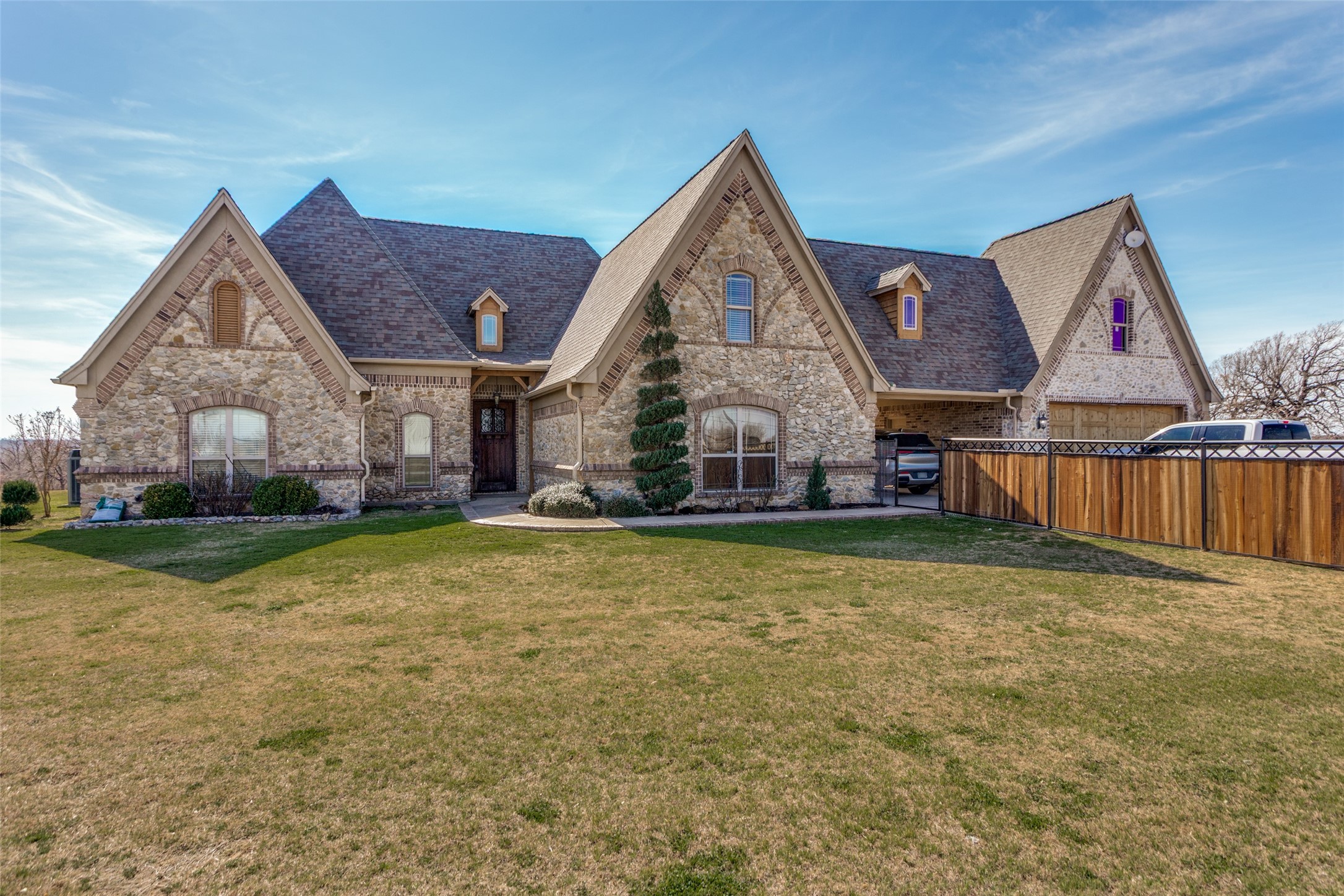 1233 County Road 3550 Paradise TX 76073