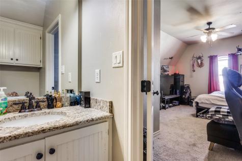 1233 County Road 3550 Paradise TX 76073