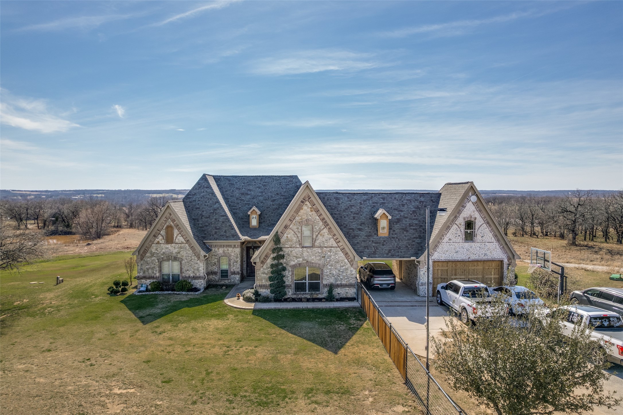1233 County Road 3550 Paradise TX 76073