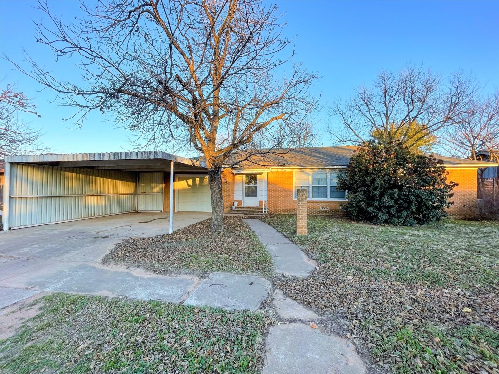 805 Sunny Avenue Rule TX 79547