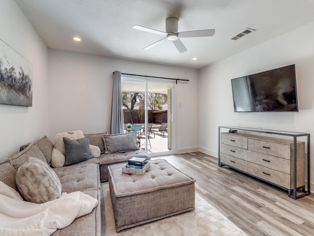 7326 Spring Valley Road Dallas TX 75254