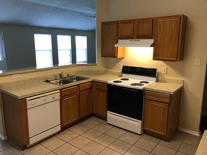 516 Ashdale Drive Fort Worth TX 76140