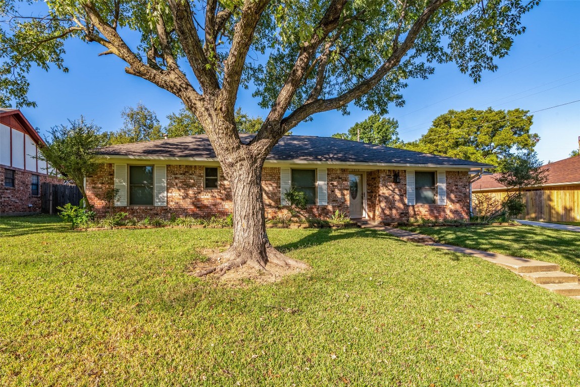 2016 Oak Creek Drive Sherman TX 75092